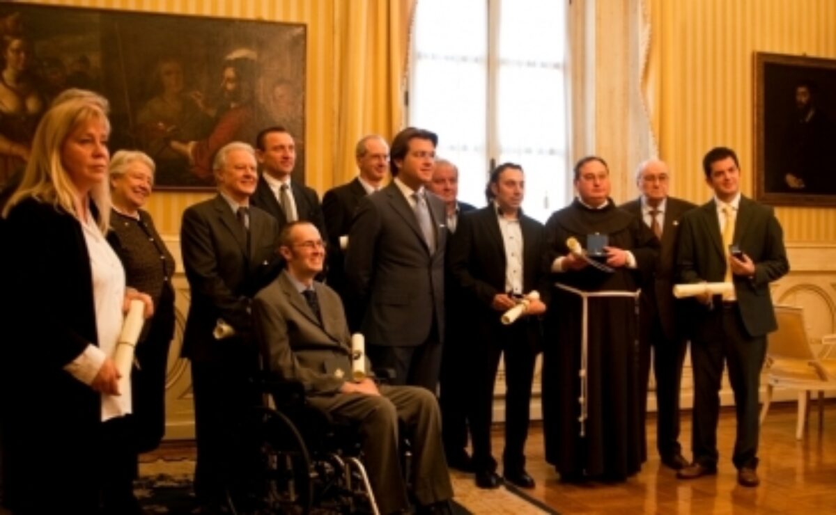 Parma: Gentian Alimadhi riceve il Premio Sant’Ilario 2011